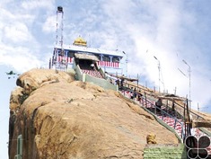 Thiruchi Uchi Pillayar Temple near Karaikudi